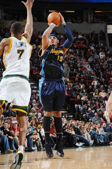 杜锋：球队在防守端表现不错，将全力以赴迎接季后赛.