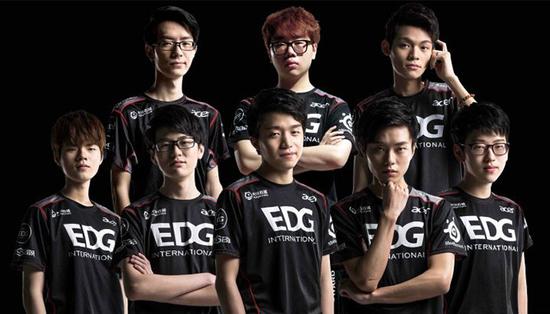 欧冠-哈兰德B席破门罗德里世界波 曼城3-0拜仁