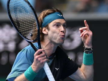 虽然客场作 虽然客场作