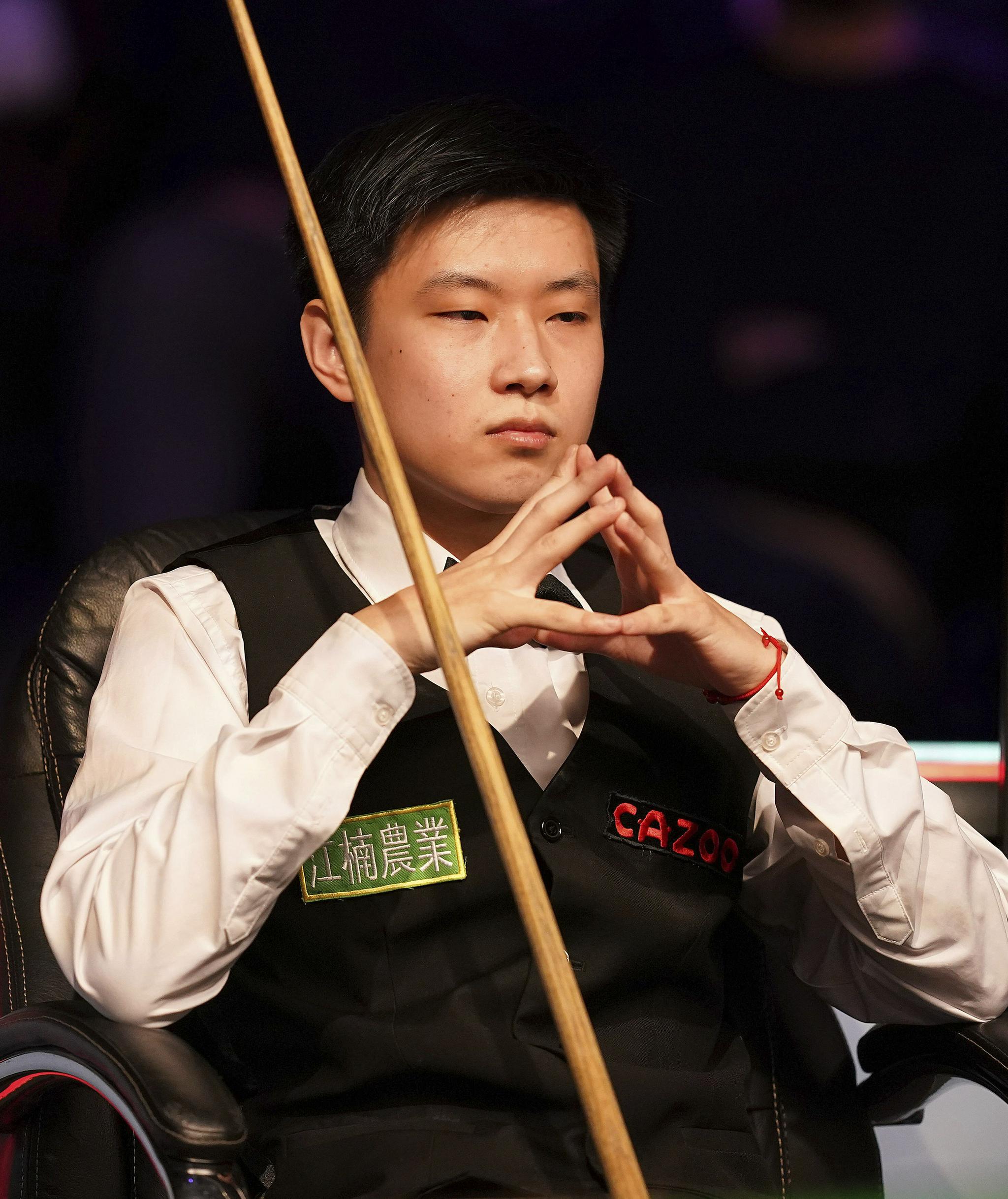 他的泳姿稳 他的泳姿稳